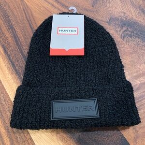 Hunter Tonal Patch Beanie Hat
New with tags! 100% Authentic